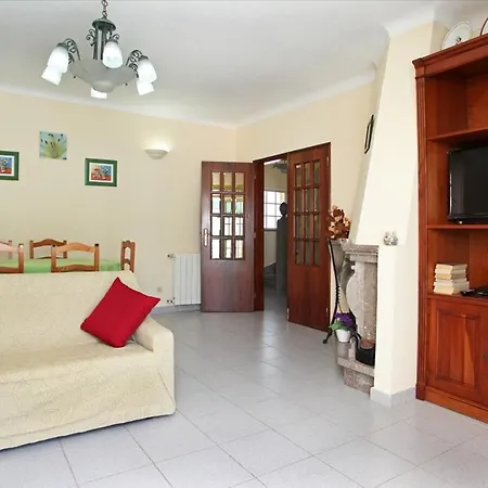 Holiday home Nina *